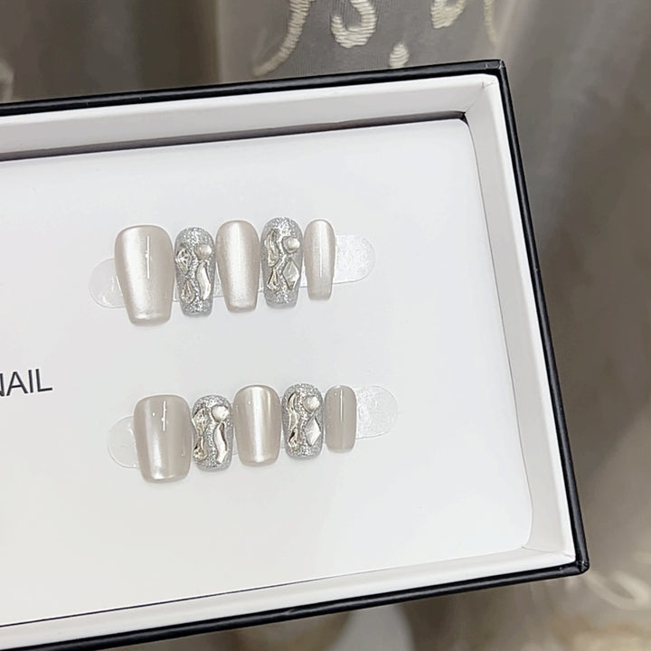 Elegant Designer Press-On Nails Set Bowlift