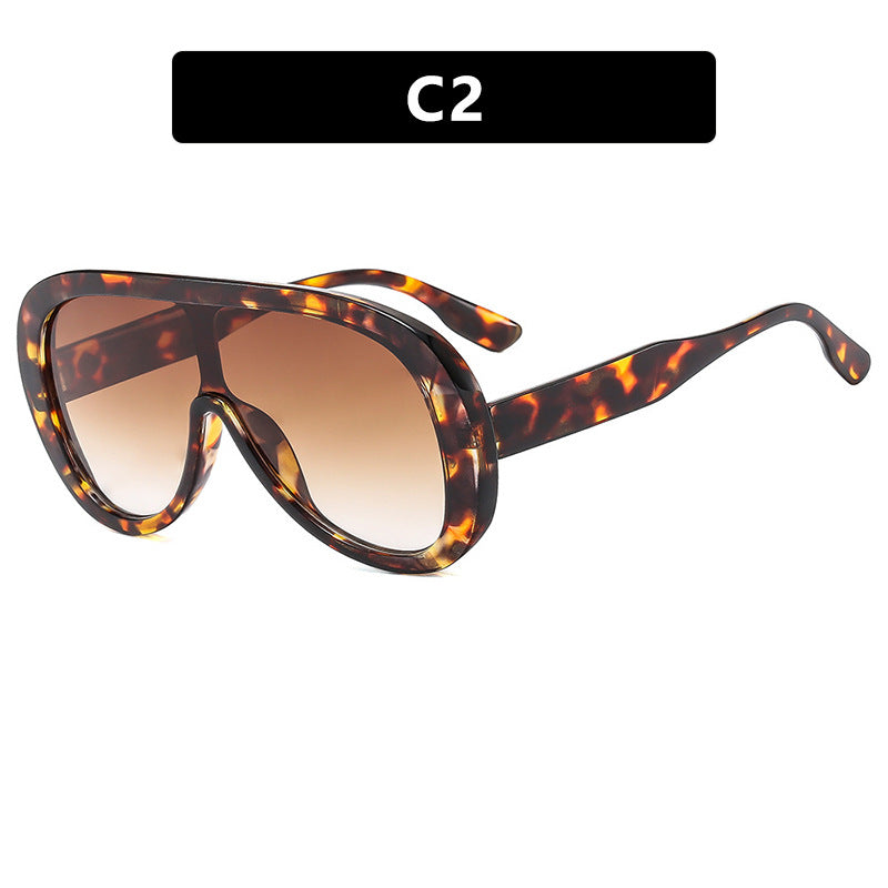 Women’s futuristic sports sunglasses with wide lens and UV protection Bowlift