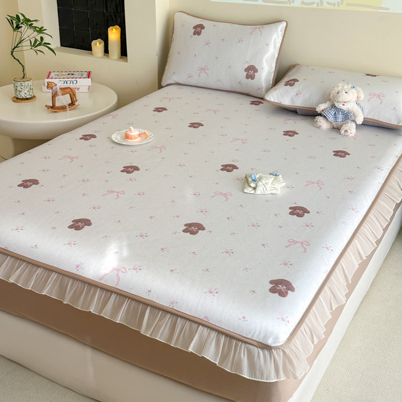 Decorative Bear-Print Mattress Protector