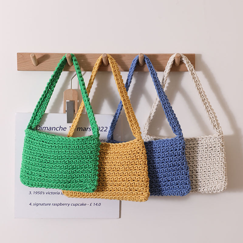 Handmade straw crossbody bag with structured design Bowlift