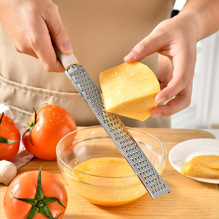 High-quality cheese and vegetable grater Bowlift