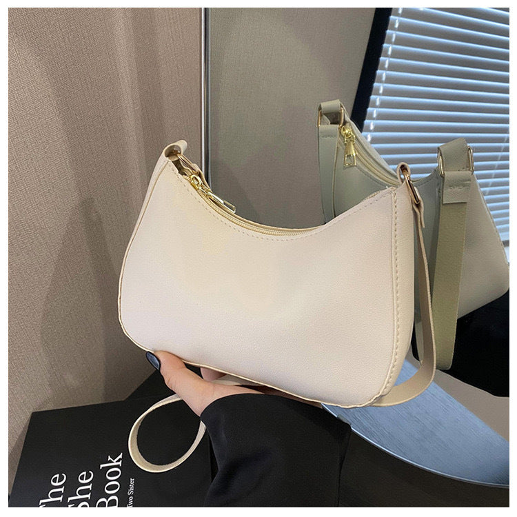 Elegant Handbag in Curved Design Bowlift