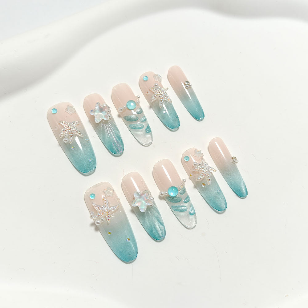 Artificial nails in elegant ocean design Bowlift