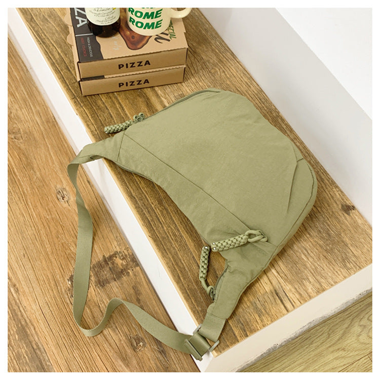 Comfortable shoulder bag with practical compartments Bowlift