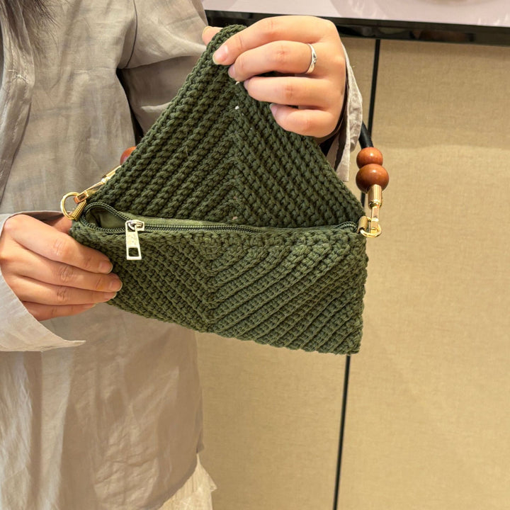 Bag with stylish integrated handle Bowlift