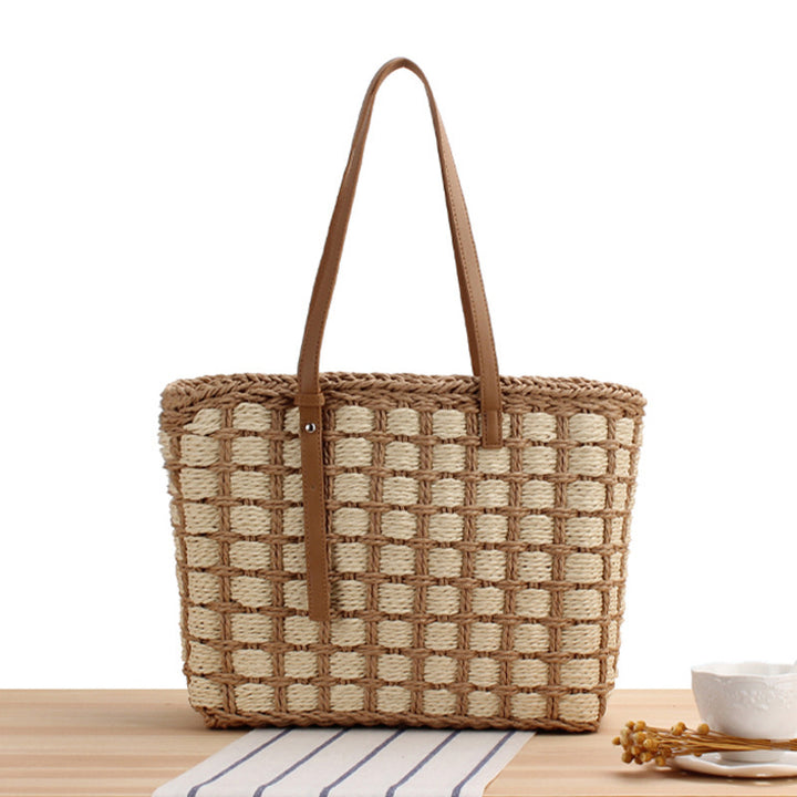 Elegant Straw Bag with Chic Design Bowlift