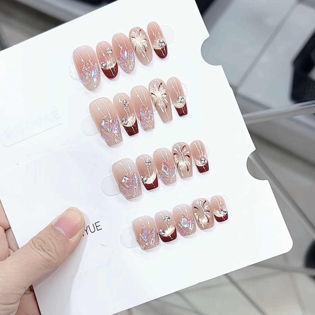 Fashionable Press-On Nails Bowlift
