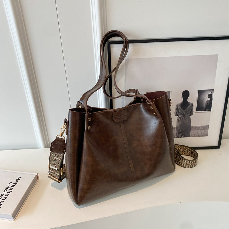 Chic Structured Tote Bag Bowlift