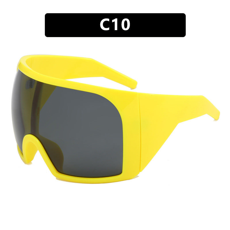 Ladies sporty sunglasses with aerodynamic design Bowlift