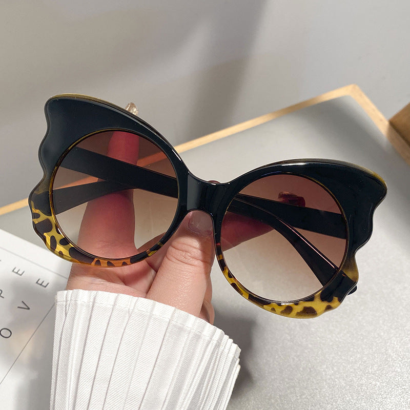 Women's Cat-Eye Sunglasses with Unique Frame Design and UV Protection Bowlift
