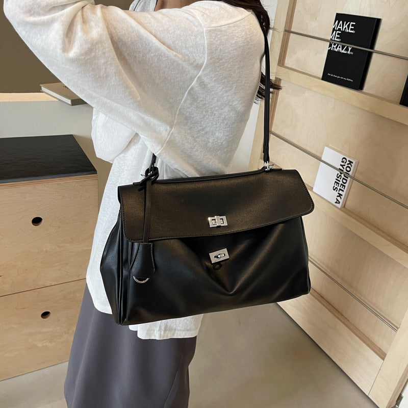 Handbag with Elegant and Modern Design Bowlift