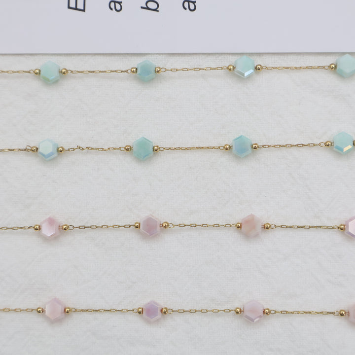 Elegant Gold Chain Necklace with Gemstones Bowlift