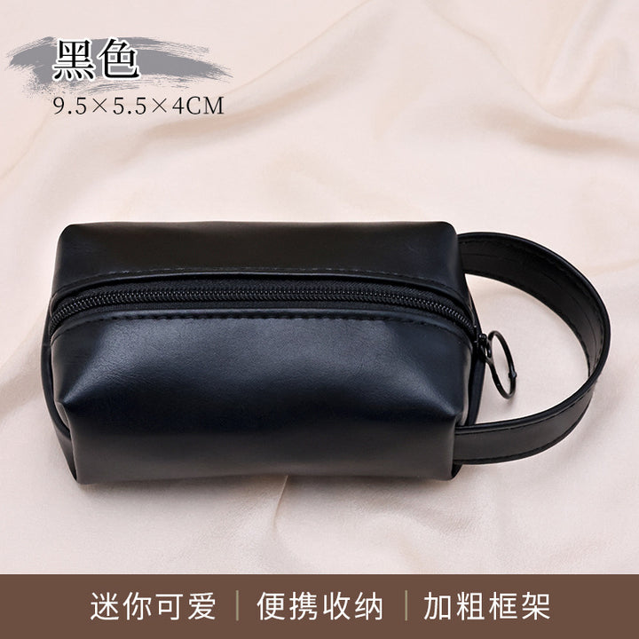 Cosmetic bag with practical double zipper Bowlift