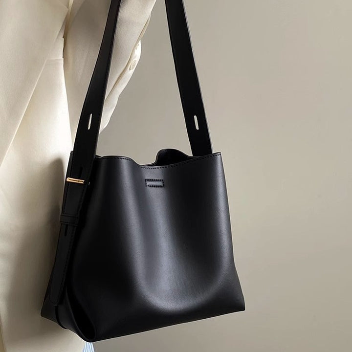 Modern shoulder bag Bowlift