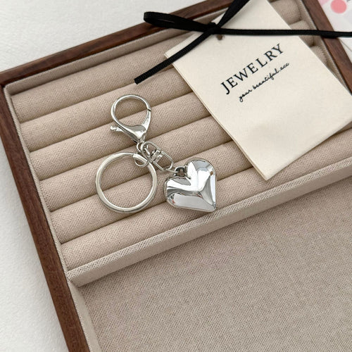 Heart-Shaped Metal Keychain Bowlift