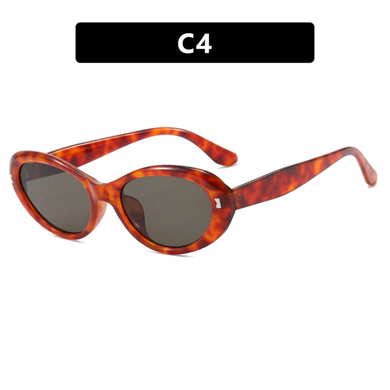 Women's sunglasses in elegant retro style Bowlift