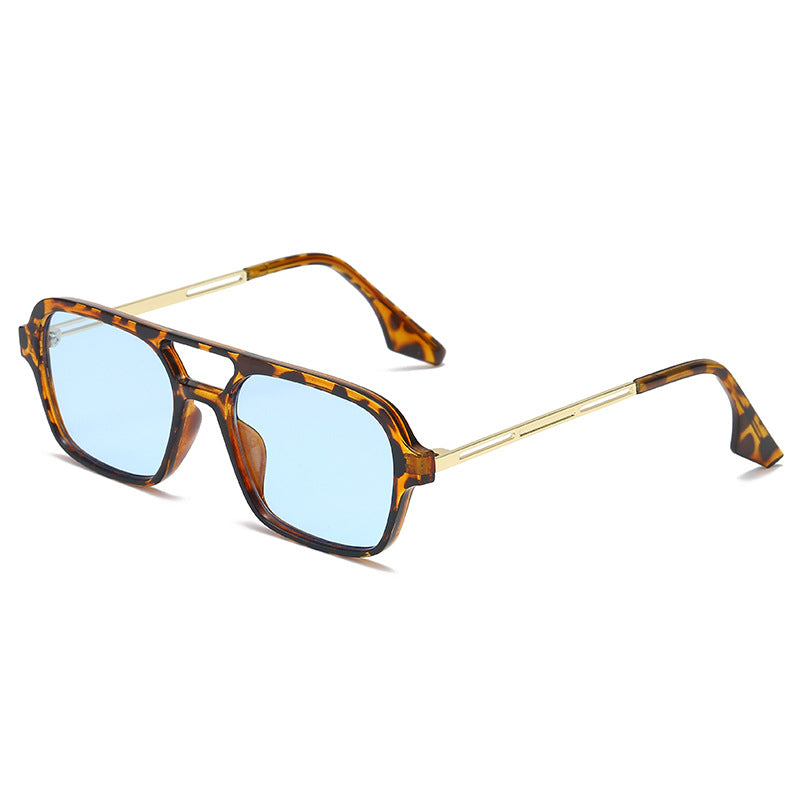 Women's trendy square sunglasses with transparent frame and gentle lenses Bowlift