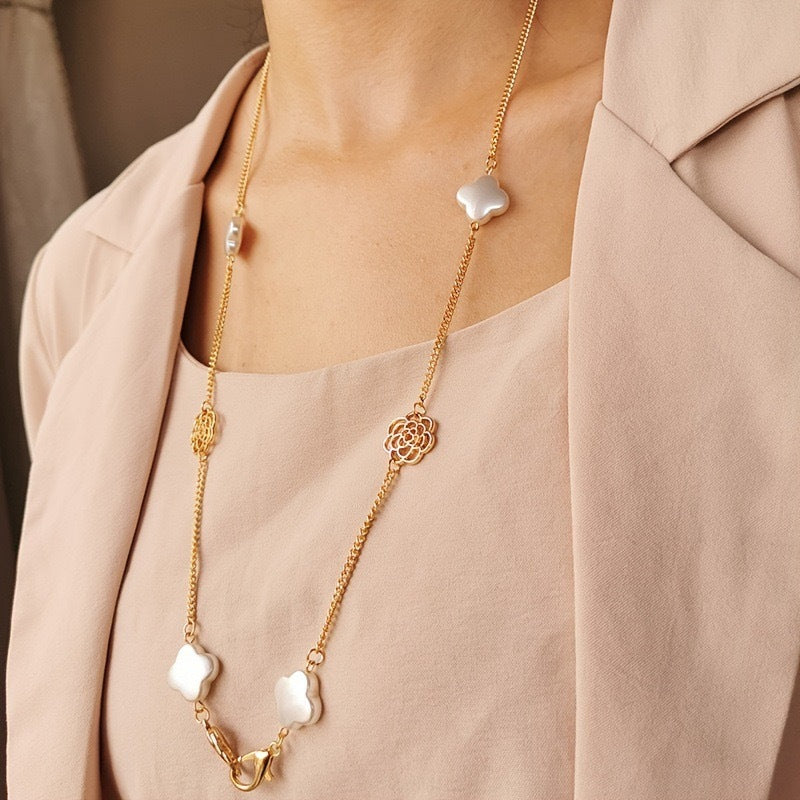 Floral Eyewear Chain Bowlift