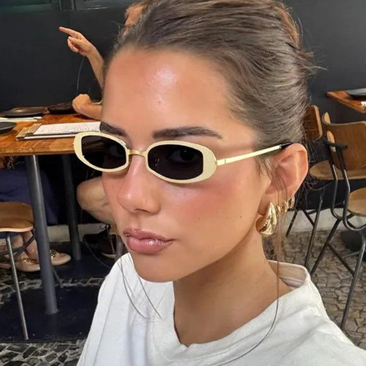 Women's fashionable optical glasses with elegant metal frame and fine accents Bowlift