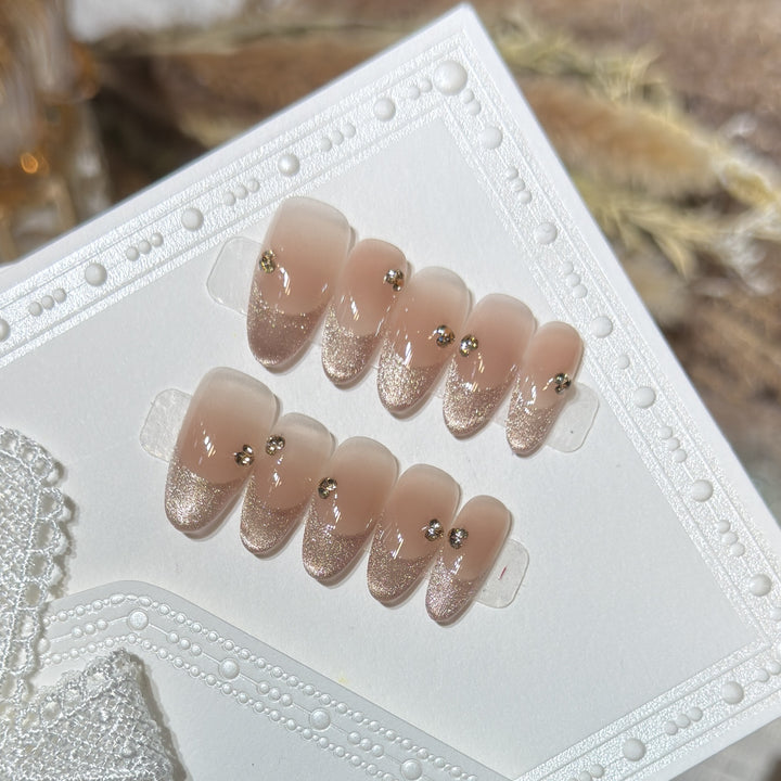 Elegant Glitter-Accent Press-On Nail Set Bowlift