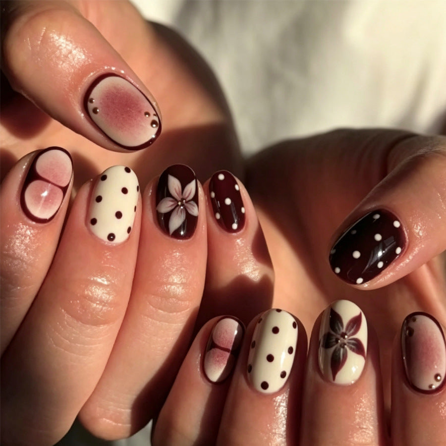Elegant Floral Design Press-On Nail Set Bowlift