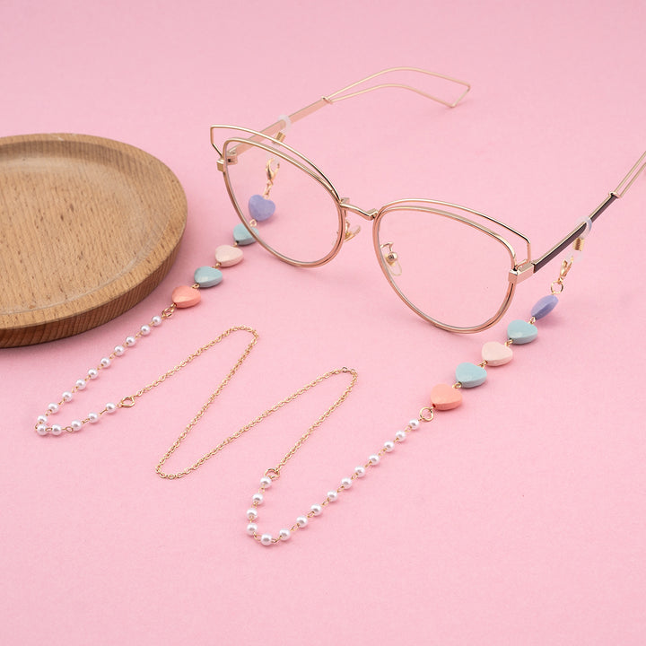 Decorative Heart-Shaped Eyewear Chain Bowlift