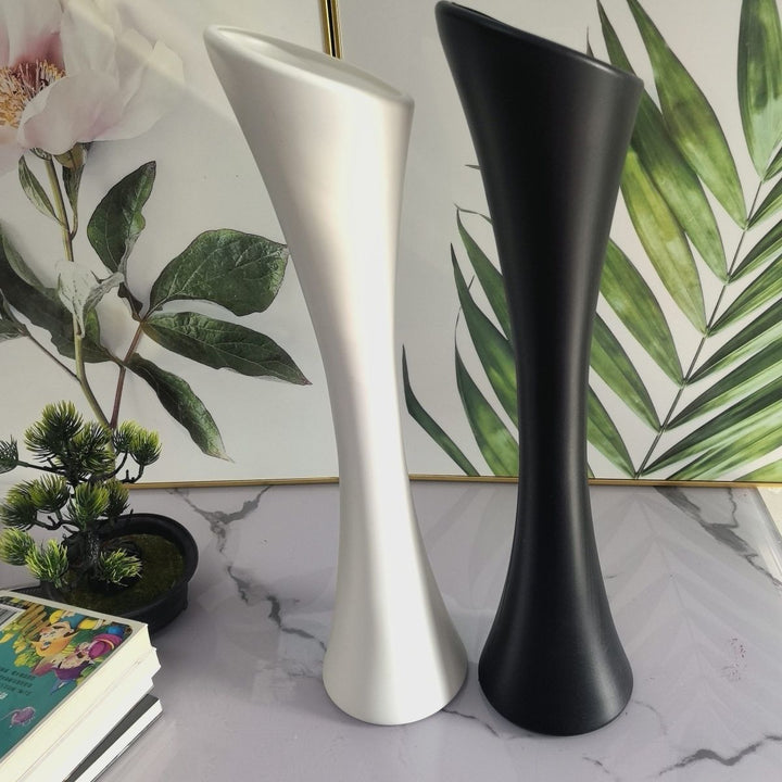 Contemporary Sculpted Vase Bowlift