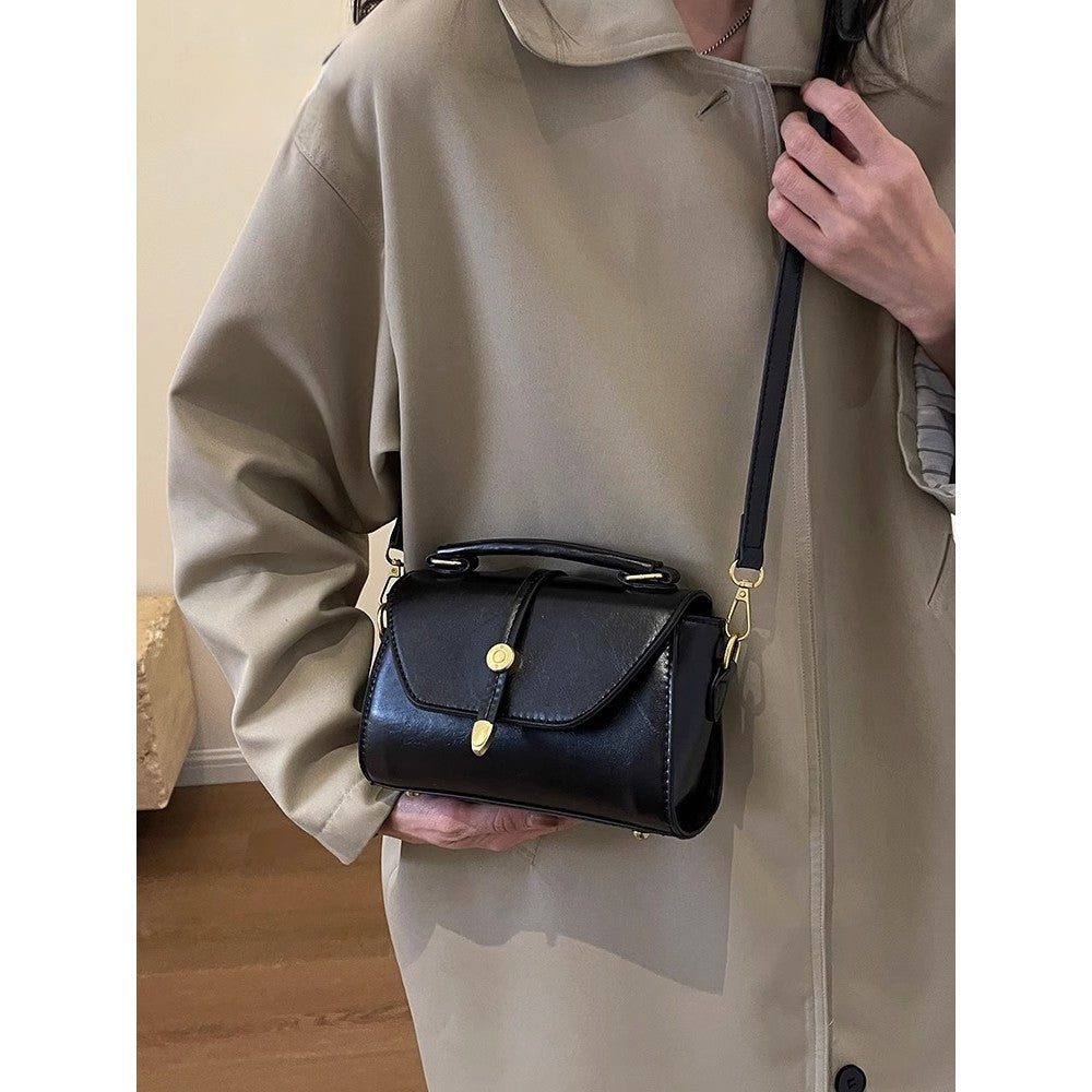 Elegant Structured Crossbody Handbag Bowlift