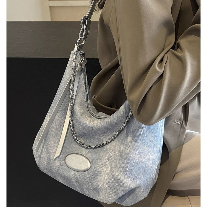 Casual Chic Handbag Bowlift