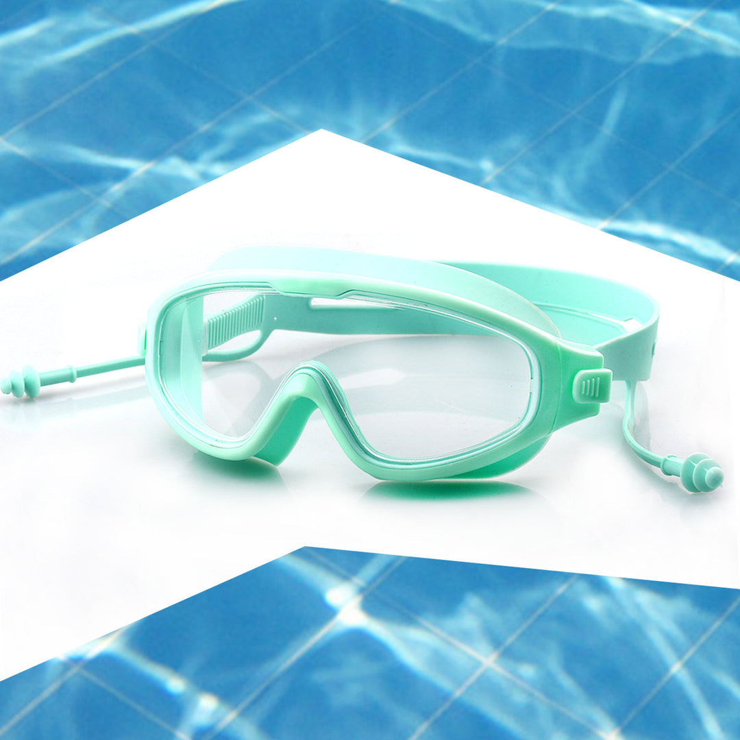 Snorkel mask with comprehensive field of view and comfortable silicone details Bowlift
