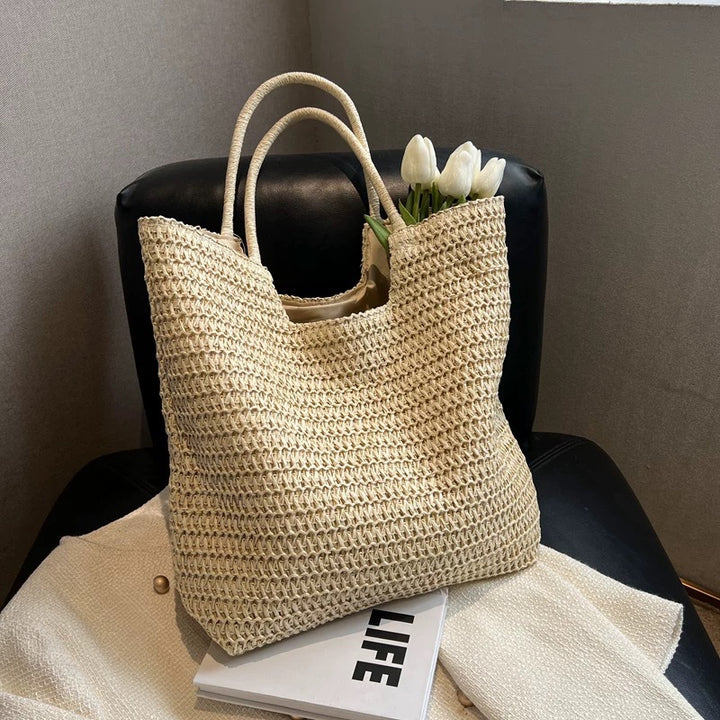 Handwoven tote bag with structured weaving Bowlift
