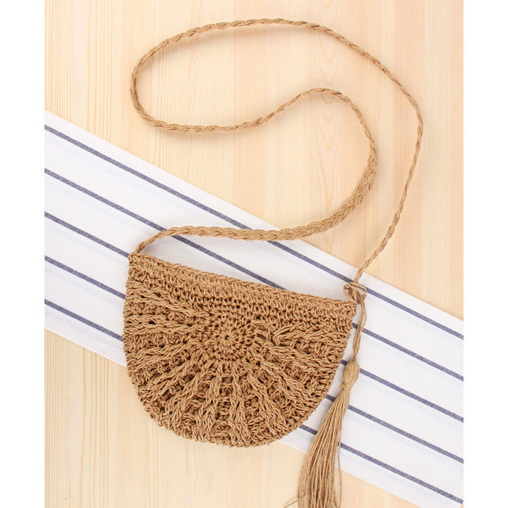 Macrame Crossbody Bag in Crescent Moon Design Bowlift