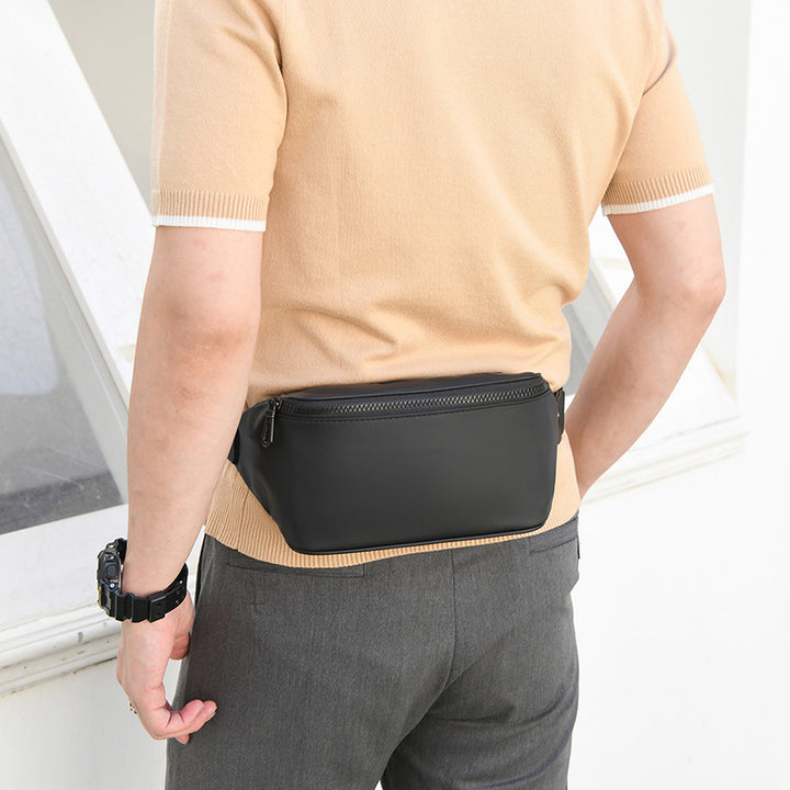 Waist bag made of water-repellent material with ergonomic design Bowlift