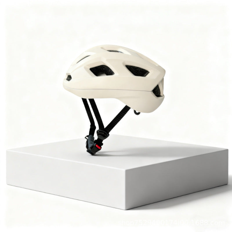 Lightweight Aerodynamic Cycling Helmet Bowlift
