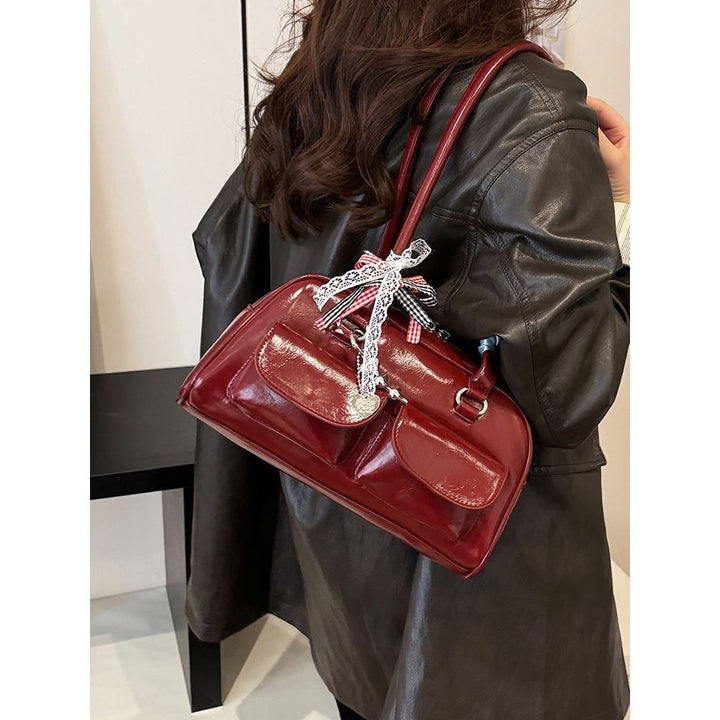 Elegant Dual-Pocket Handbag Bowlift
