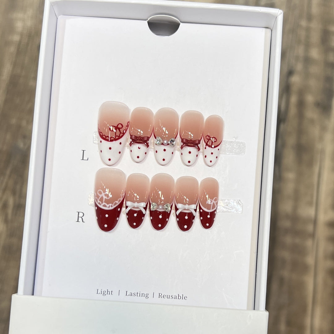 Elegant Reusable Press-On Nails with Artistic Details Bowlift