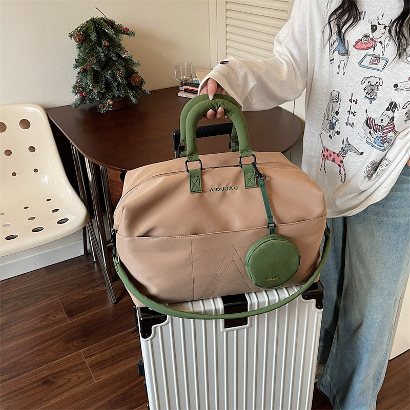 Elegant Travel Bag with Practical Accessories Bowlift