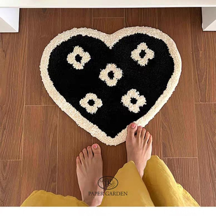 Heart-Shaped Plush Bath Mat Bowlift