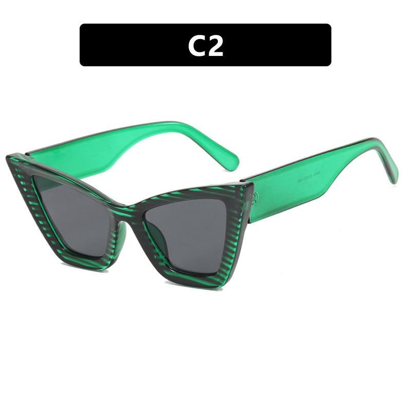 Women's Cat-Eye Sunglasses with Elegant Lenses and UV Protection Bowlift