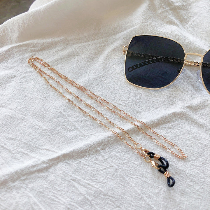 Chic Eyewear Chain with Decorative Clips Bowlift