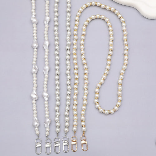 Elegant Beaded Eyewear Retainer Bowlift