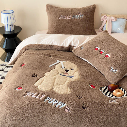 Plush bedding set with Sherpa finish, quilted cozy blanket, and embroidered puppy motif Bowlift