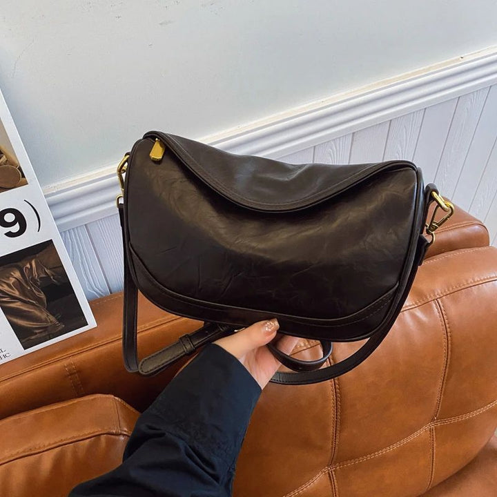Sleek Everyday Shoulder Bag Bowlift