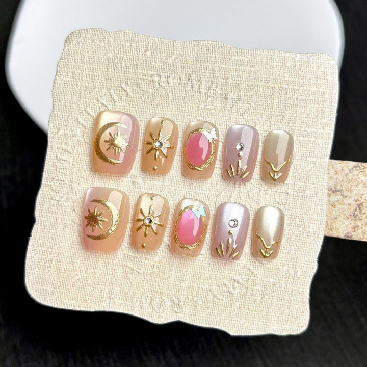 Extravagant Nail Art Press-On Design Set