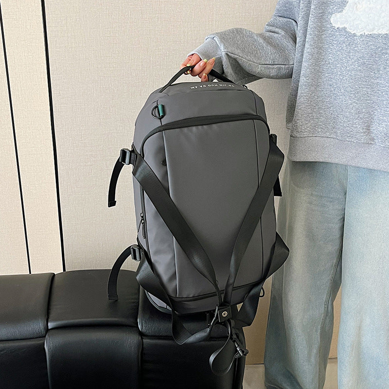 Sporty duffel bag with adjustable carrying system for active lifestyles Bowlift