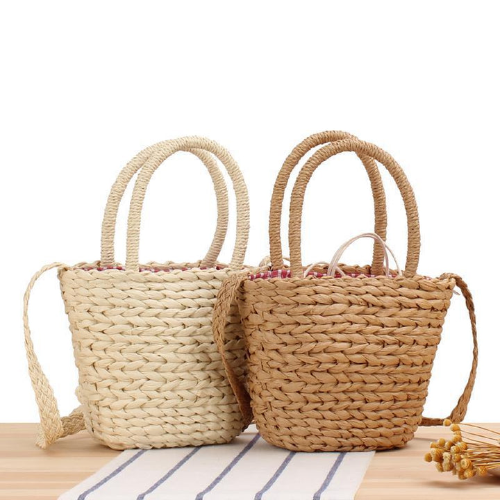 Shoulder bag made of braided natural material Bowlift