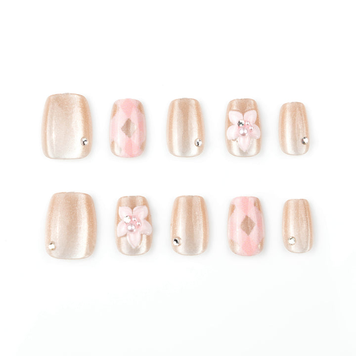 Artificial nail set with floral accents and glitter Bowlift