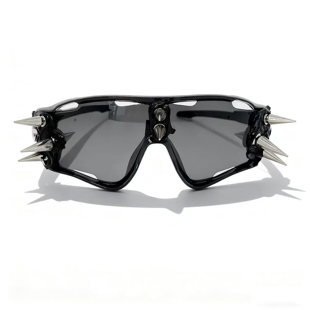 Women's edgy sports sunglasses with sharp accents Bowlift