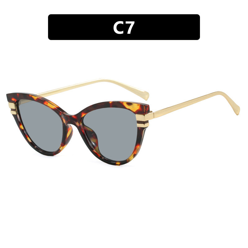 Ladies Cat-Eye Sunglasses with Elegant Plastic Frame and Golden Accents Bowlift