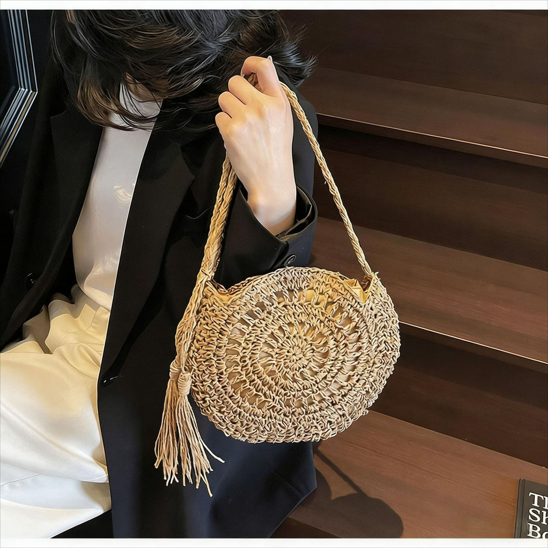 Hand-knotted shoulder bag with tassels Bowlift